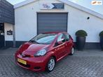 Toyota Aygo 1.0-12V Aspiration Red, Gebruikt, 4 stoelen, 68 pk, Origineel Nederlands