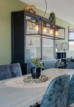 Vitrinekast zwart, Huis en Inrichting, Kasten | Overige, Ophalen of Verzenden, Zo goed als nieuw