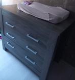 Commode (antraciet/grijs)inclusief aankleedkussen en hoezen., Kinderen en Baby's, Kinderkamer | Commodes en Kasten, Ophalen, Gebruikt