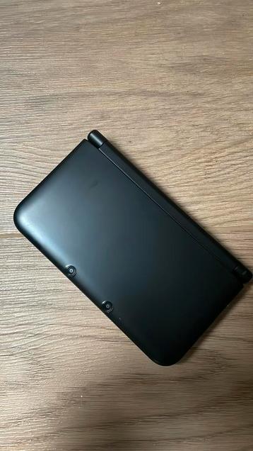 Bijna nieuw 3DS XL zwart beschikbaar voor biedingen