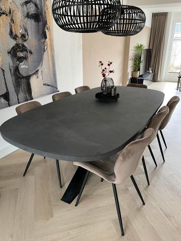 Handgemaakte betonciré tafels!!