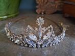 Prachtige Handgemaakte Vintage Tiara, Antiek en Kunst, Antiek | Kleding en Accessoires, Ophalen of Verzenden, Dames