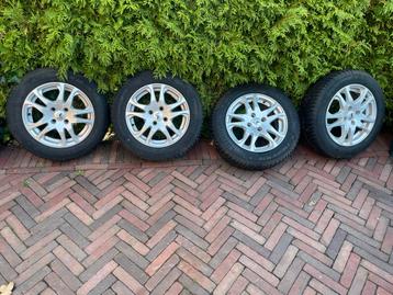 Fiat velgen met zgan winterbanden beschikbaar voor biedingen