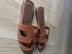 Hermes slippers bruin, Kleding | Dames, Schoenen, Slippers, Bruin, Nieuw, Ophalen of Verzenden