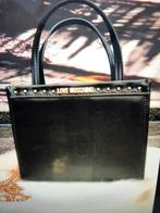 Nieuw Love ️Moschino tas leder zwart goud, Sieraden, Tassen en Uiterlijk, Tassen | Damestassen, Verzenden, Nieuw, Zwart, Schoudertasje