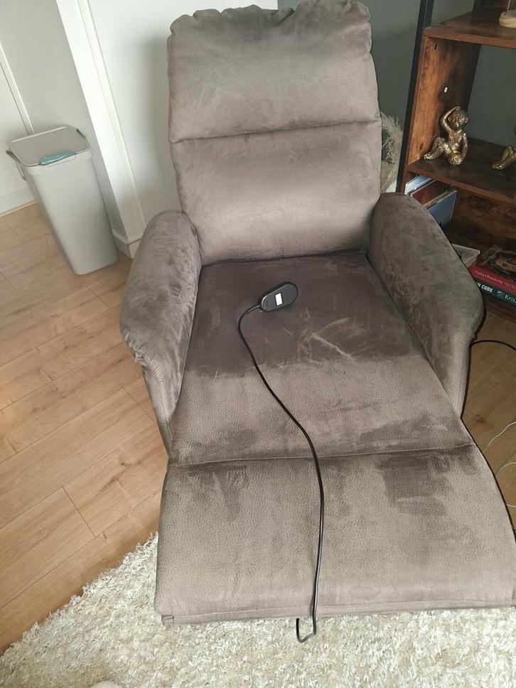 Comfortabele Relax Fauteuil / Sta Op Stoel, Huis en Inrichting, Fauteuils, Zo goed als nieuw, Stof, 75 tot 100 cm, 75 tot 100 cm