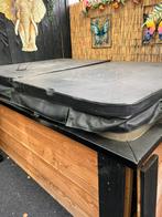 Jacuzzi met houten ombouw,, Tuin en Terras, Ophalen, Gebruikt, X, Vast