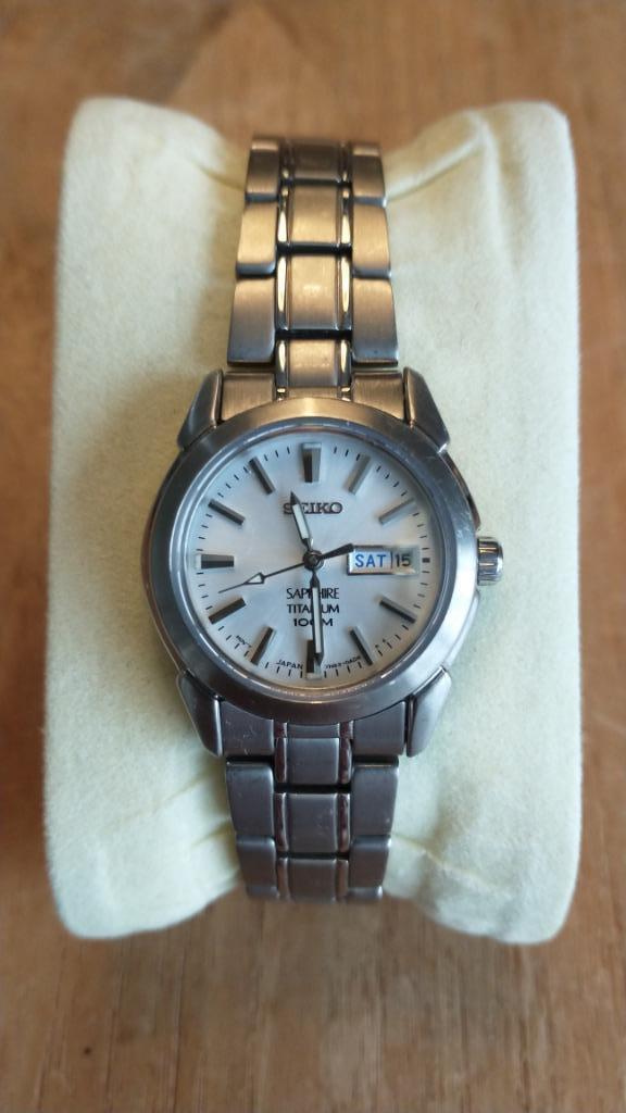 Seiko Sapphire Titanium Quartz Dames Horloge, Sieraden, Tassen en Uiterlijk, Horloges | Dames, Zo goed als nieuw, Polshorloge