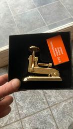 El Casco nietmachine en perforator, Antiek en Kunst, Ophalen