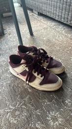 Nike dunk valentine maat 42,5, Ophalen of Verzenden, Zo goed als nieuw, Schoenen