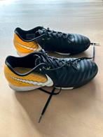 Nike Tiempo turf maat 45 zwart oranje, Ophalen of Verzenden, Zo goed als nieuw, Nike, Jongen of Meisje