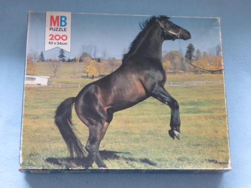 Vintage puzzel paard 200 stukjes MB ZGAN, Hobby en Vrije tijd, Denksport en Puzzels, Zo goed als nieuw, Legpuzzel, Minder dan 500 stukjes