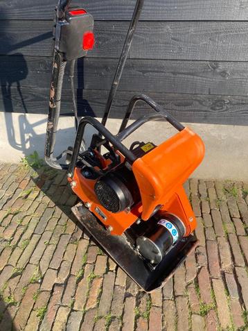 Trilplaat TE HUUR beschikbaar voor biedingen