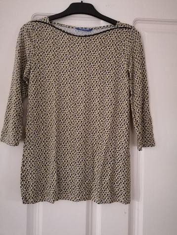 Leuke geel kleurig met zwart Shirt beschikbaar voor biedingen