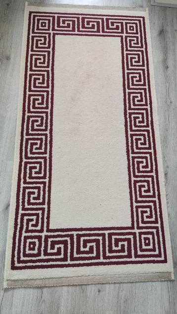 Tapijt 160 cm x 78 cm beschikbaar voor biedingen