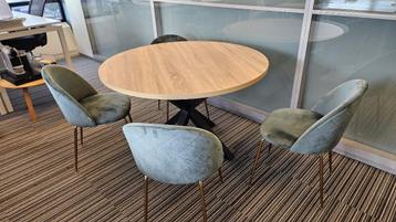 Kave Home Eettafel met 4 Ivonne Stoelen beschikbaar voor biedingen