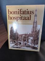 Boek en glazen van Bonifatius Hospitaal Leeuwarden, Ophalen of Verzenden, 20e eeuw of later, Zo goed als nieuw