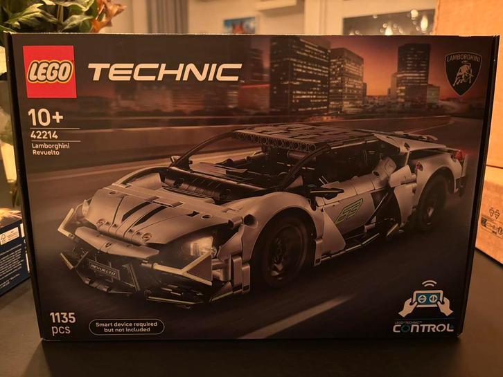 LEGO Technic Lamborghini Revuelto (42214) – nieuw & gesealed, Kinderen en Baby's, Speelgoed | Duplo en Lego, Zo goed als nieuw