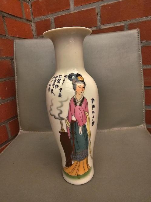 Chinese porseleinen vaas china  met  gedicht Famille rose, Antiek en Kunst, Antiek | Porselein, Verzenden