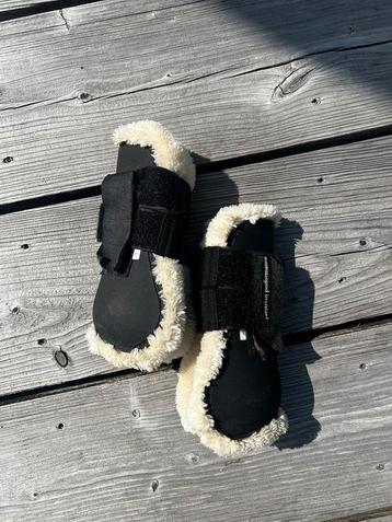 Peeskappen bont maat pony beschikbaar voor biedingen
