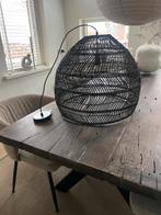 Hk living zwarte rieten lamp, Ophalen of Verzenden, Zo goed als nieuw, Hout, Minder dan 50 cm