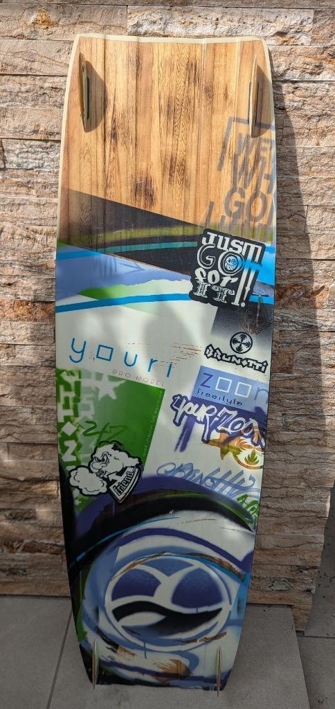 Brunotti Youri Zoon Pro Model Kite Surf Board, Watersport en Boten, Kitesurfen, Gebruikt, Kiteboard, 4 m² of minder, Twintip, Ophalen