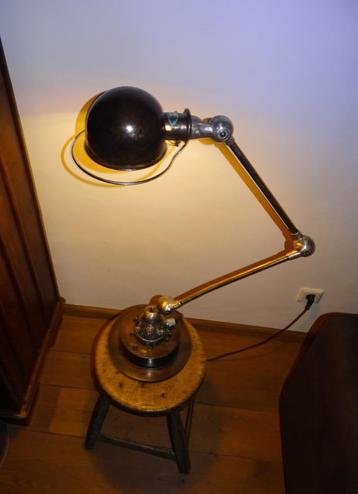 oude jielde kniklamp lamp bureaulamp werklamp  beschikbaar voor biedingen