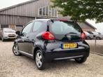 Toyota Aygo 1.0-12V Sport | Airco + Nieuwe apk Nu € 1.975,, Voorwielaandrijving, Stof, Gebruikt, Zwart