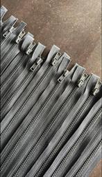 13x Grijze ritsen YKK 51cm lang nieuw deelbaar  samen 26€, Ophalen of Verzenden, Nieuw, Rits of Sluiting