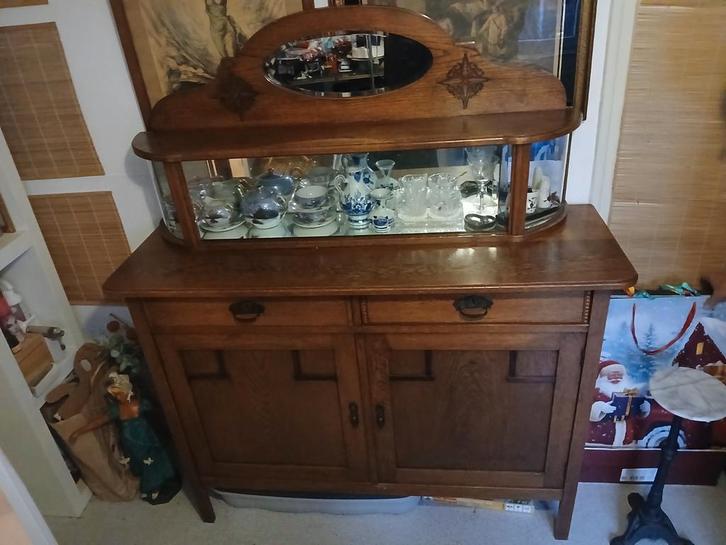 Antieke kast met opzetstuk, Huis en Inrichting, Kasten | Secretaires, Ophalen