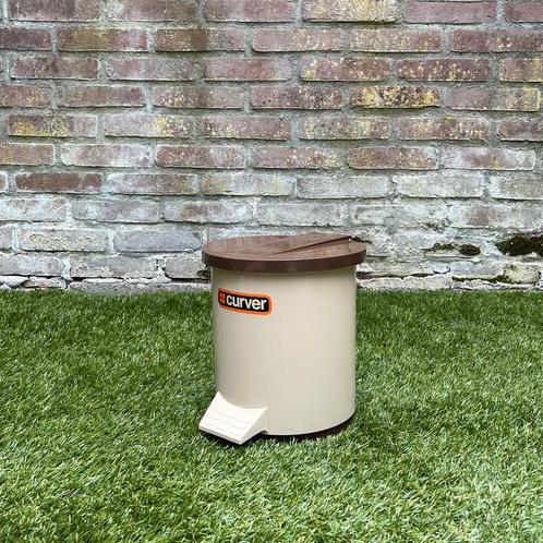 Curver prullenbak pedaalemmer rond beige bruin retro vintage, Huis en Inrichting, Woonaccessoires | Prullenbakken, Gebruikt, Minder dan 50 cm