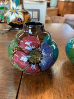 Vaas twee Gouda Holland plateel vaasjes decor Iris, Antiek en Kunst, Ophalen of Verzenden