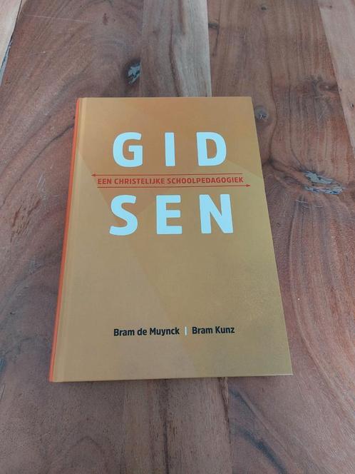 Bram de Muynck en Bram Kunz - Gidsen, Boeken, Wetenschap, Zo goed als nieuw, Ophalen of Verzenden