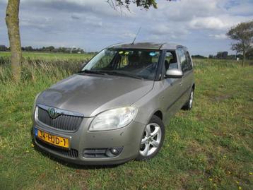 Skoda Roomster 1.4-16V Navigator beschikbaar voor biedingen