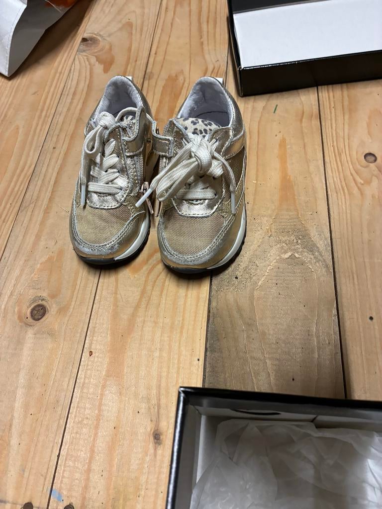 Meisjes keq sportschoenen maat 22, Gebruikt, Schoentjes, Verzenden, Meisje