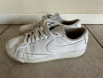 Nike sneakers wit leer US 6 euro 36.5 cm 23 witte zool beschikbaar voor biedingen