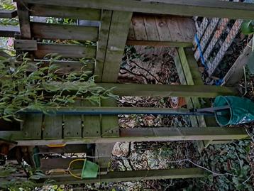Houten tuinspeeltoestel beschikbaar voor biedingen