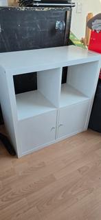 IKEA KALLAX kast – wit, 2x2 vakken met deurtjes, Ophalen, Overige materialen, 50 tot 100 cm, Zo goed als nieuw