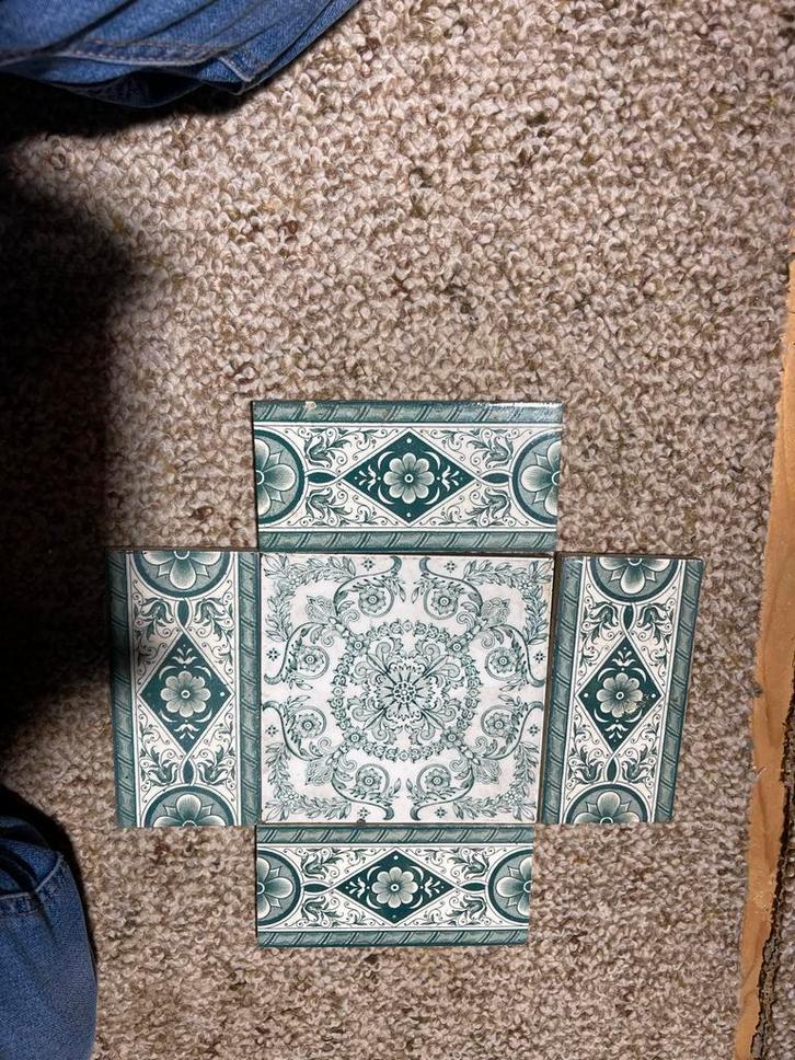 Antieke Tegels met Bloempatroon, Doe-het-zelf en Verbouw, Tegels, Gebruikt, Wandtegels, Keramiek, Minder dan 20 cm, Minder dan 5 m²