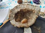 Rookkwarts geode met calciet 2,5kg, Ophalen of Verzenden, Mineraal