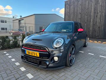 MINI COOOER S (f55) 2.0 192pk AUT 2018 PANO ZEER LUXE beschikbaar voor biedingen