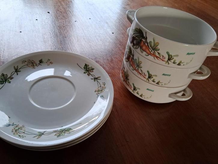 Drie Royale soepkommen met los onderbord Villeroy en Boch, Antiek en Kunst, Antiek | Servies los, Ophalen of Verzenden
