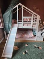 Stapelbed huisje met glijbaan - Zgan, Ophalen, Zo goed als nieuw, Stapelbed