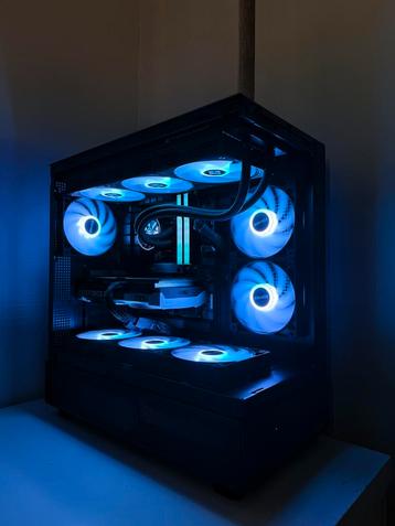 Nieuwstaat Gaming PC – RTX 5070 - Ryzen 5 9600X - 32GB DDR5 beschikbaar voor biedingen