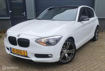 BMW 1-serie 116i/ SPORT PAKKET/ O.HISTORIE/ SPORTVELGEN beschikbaar voor biedingen