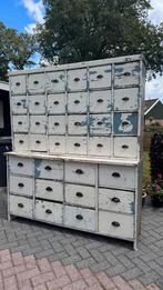 Brocante Ladekast Grenenhout - 36 Lades, Antiek en Kunst, Ophalen