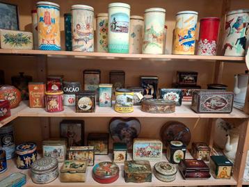 Heel veel leuke oude en Antieke Blikken. beschikbaar voor biedingen