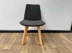Antracieten stoel met een houten frame, Ophalen of Verzenden, Bruin, Hout, Eén