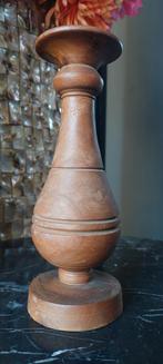 Stoer en sober kandelaar hout., Huis en Inrichting, Woonaccessoires | Kandelaars en Kaarsen, Ophalen of Verzenden, Hout, Minder dan 25 cm