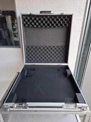 flightcase  beschikbaar voor biedingen